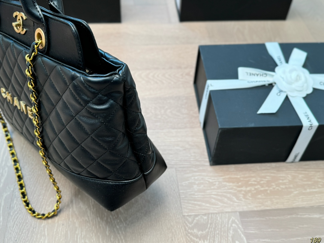 CC new arrival tote bag size: 34 * 20 cm