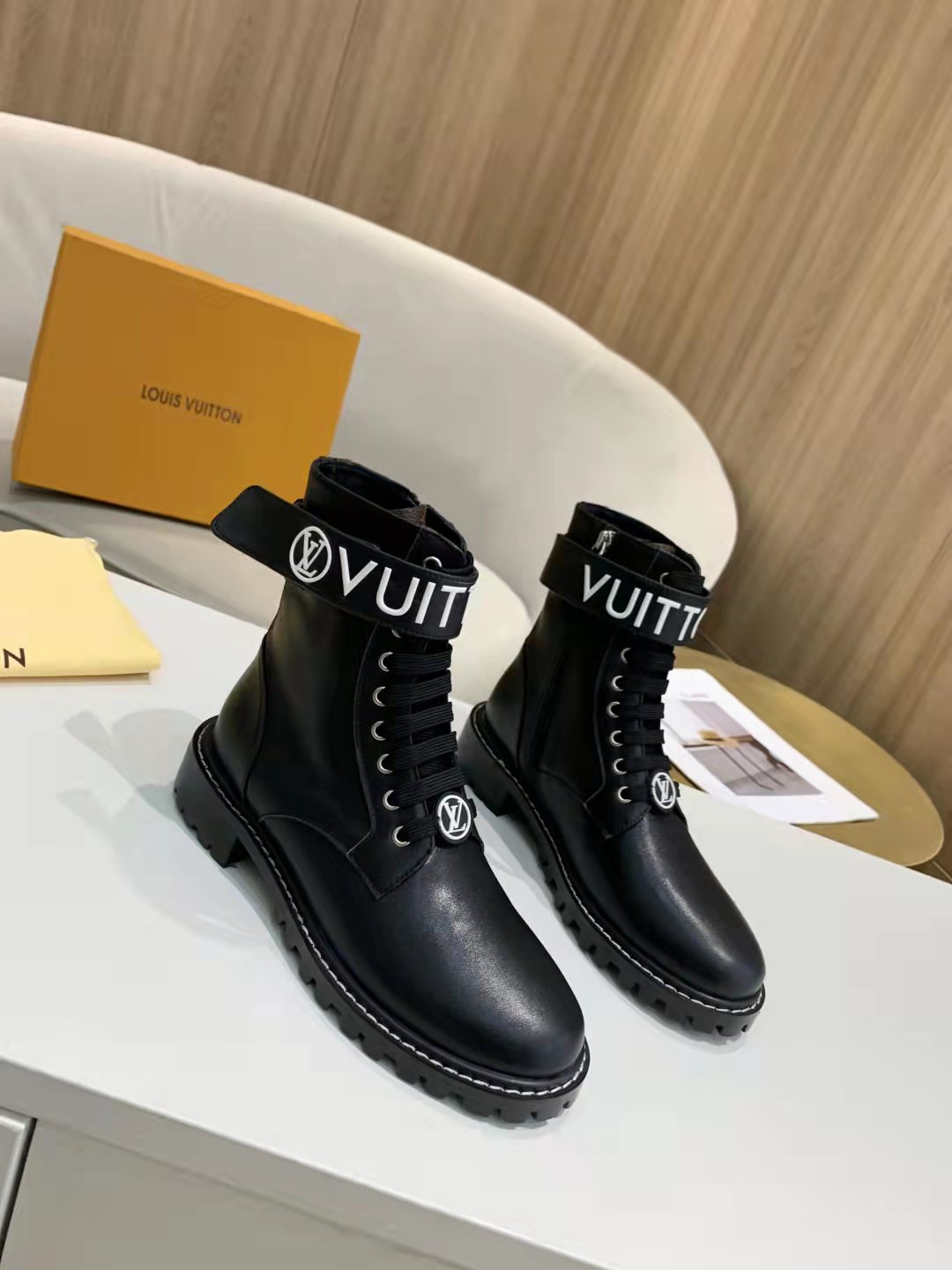 L women boots