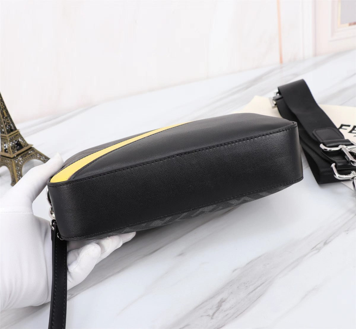 Fen pouch men bag size :23✘16✘5 cm