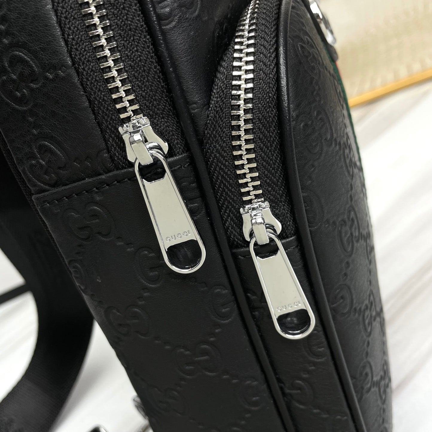 GG new arrival men bag size : 17x30x8 cm