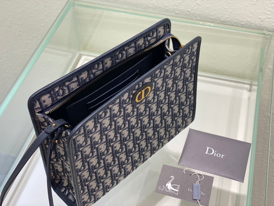 Dior Montaigne pouch Bag 26×19.5×7cm