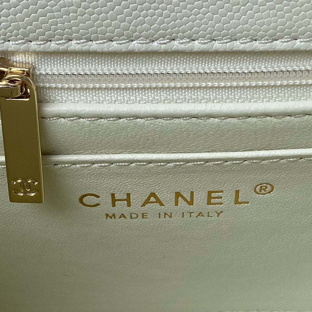Chanel Small Flap Kelly Bag With Top Handle in Grained Calfskin white AS4711