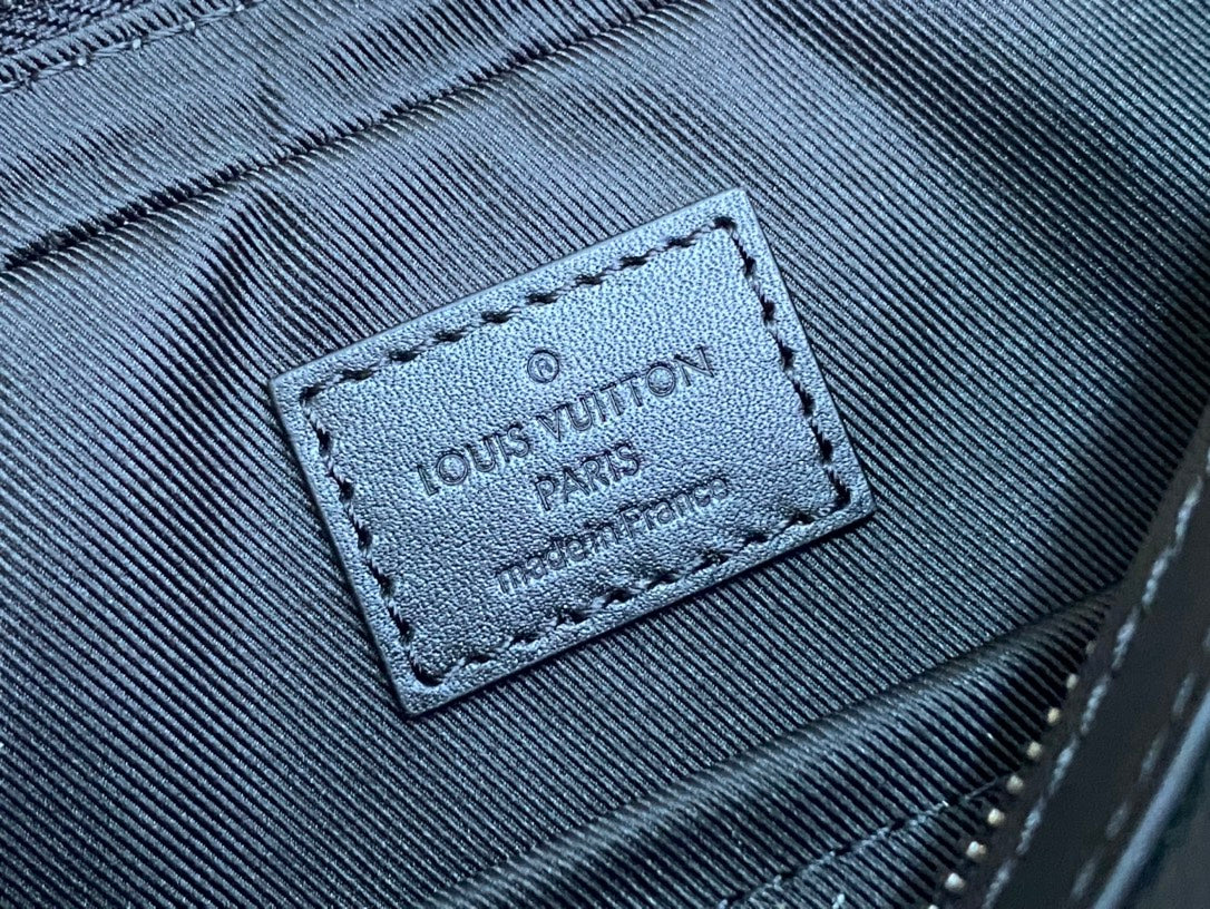 LOUIS VUITTON M69443 Trio Messenger Canvas Bag 25×18.5×7cm