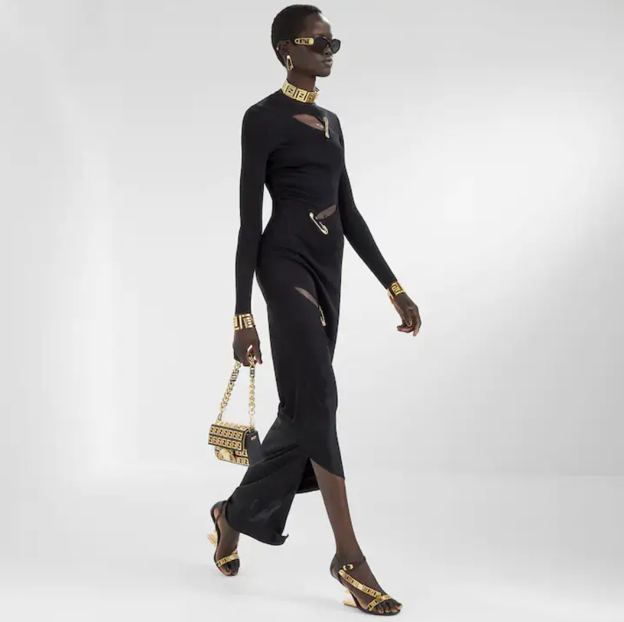 Brooch mini baguette �C Fendace Black leather bag with gold FF motif