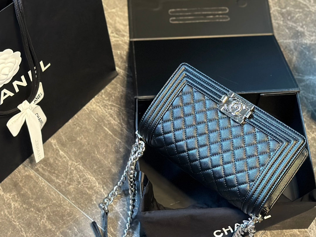 CC new arrival Leboy caviar leather size: 25 cm