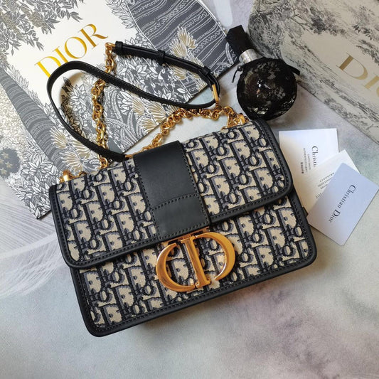 Dior Oblique 30 Montaigne HZ579208 Crossbody Bag, 25 x 16.6 x 8 CM