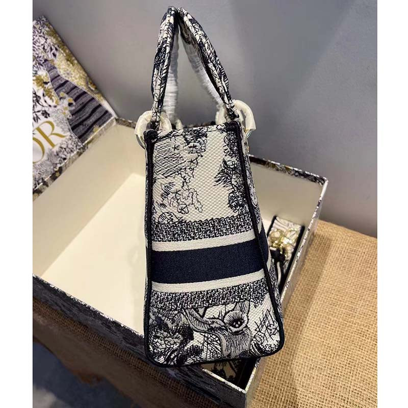 CD Women CD Medium Lady D-Lite Bag Blue Toile De Jouy Embroidery