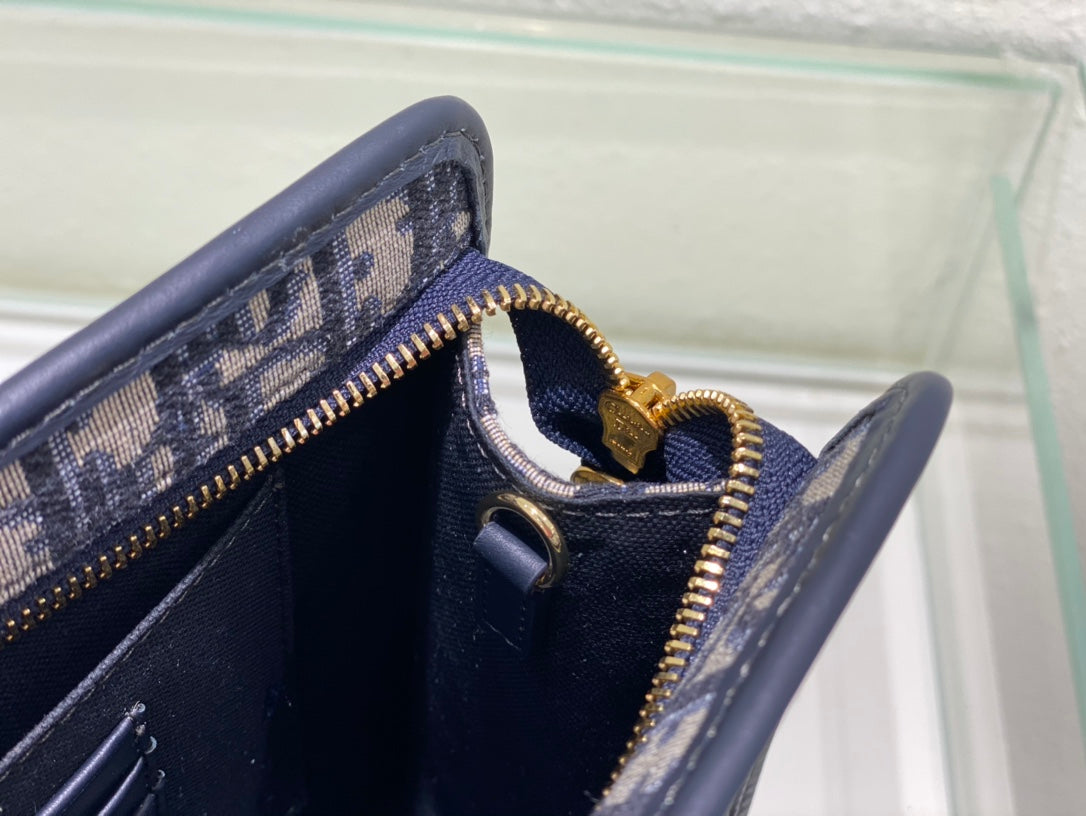 Dior Montaigne pouch Bag 26×19.5×7cm