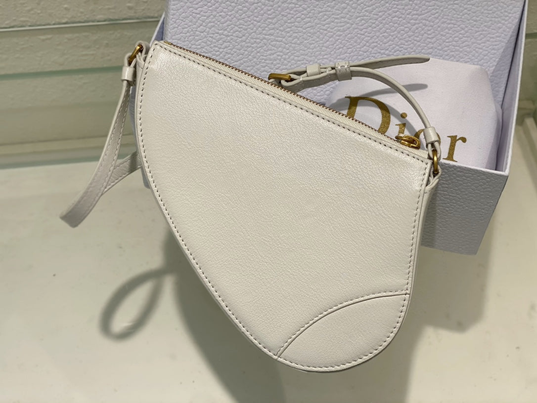 Christian Dior SADDLE SHOULDER POUCH BAG WHITE 20x15x4cm