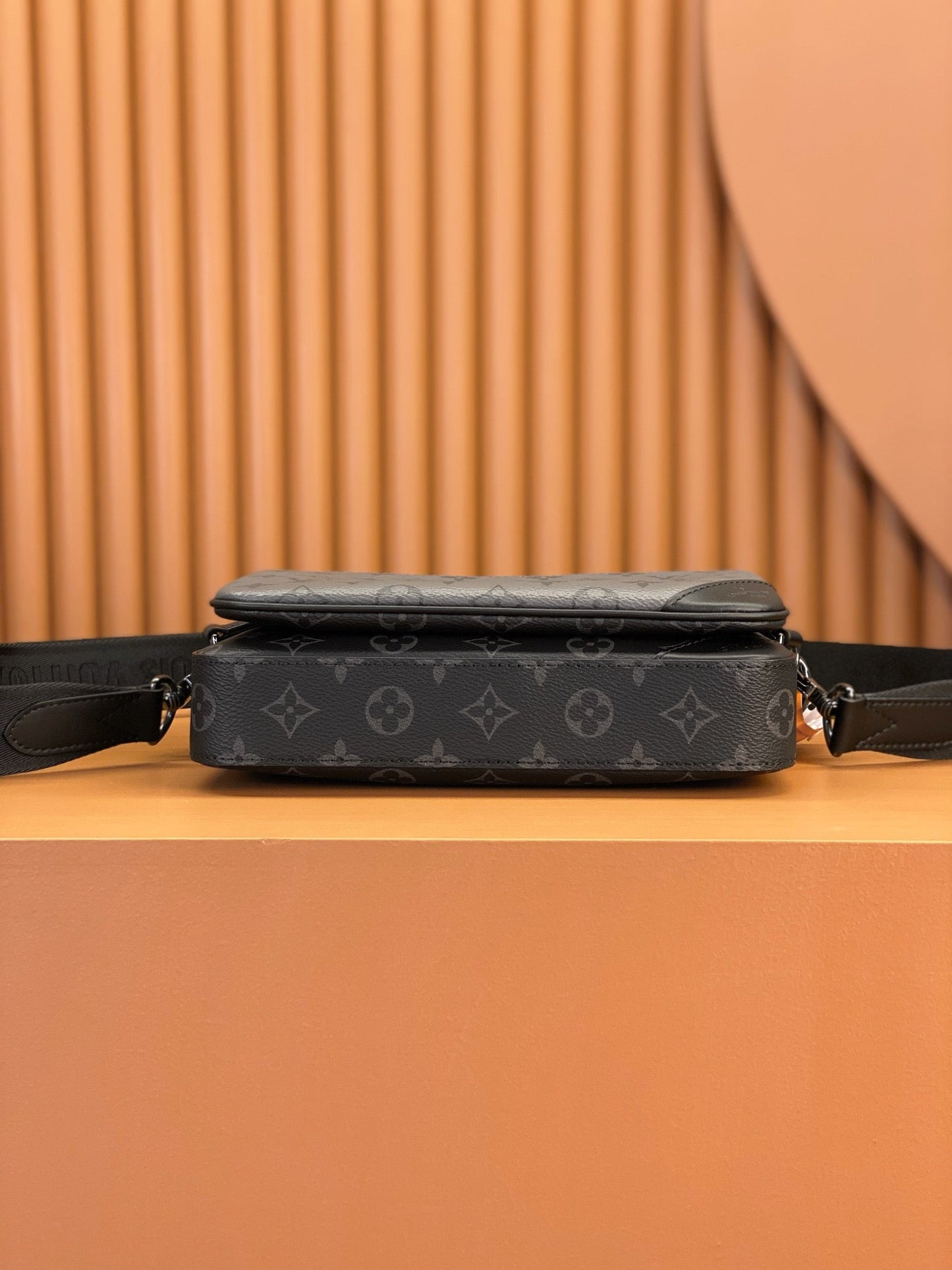 Louis Vuitton Trio Messenger Bag 25x18.5x7cm