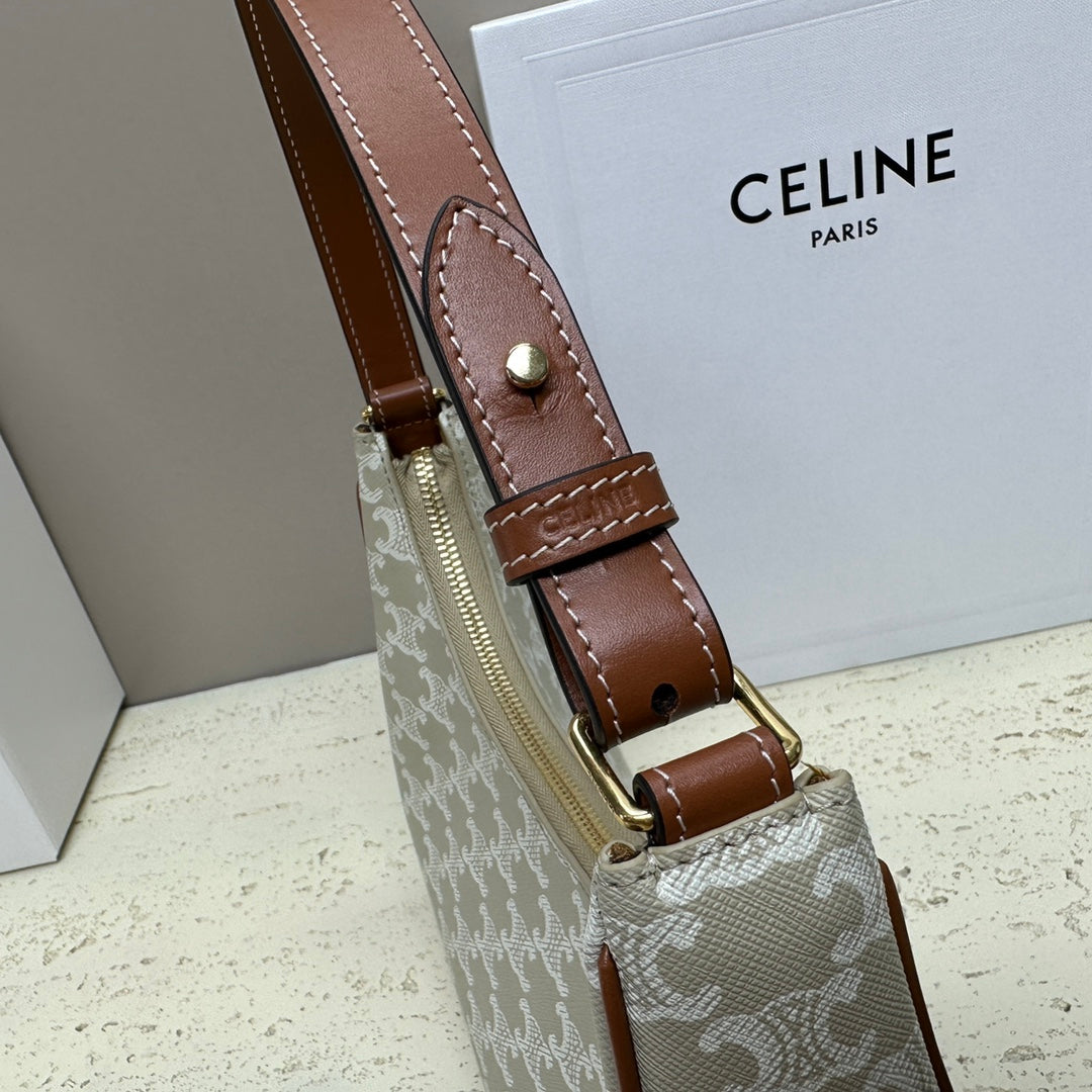 Celine AvaTriomphe Handbag, 23 X 14 X 7 CM