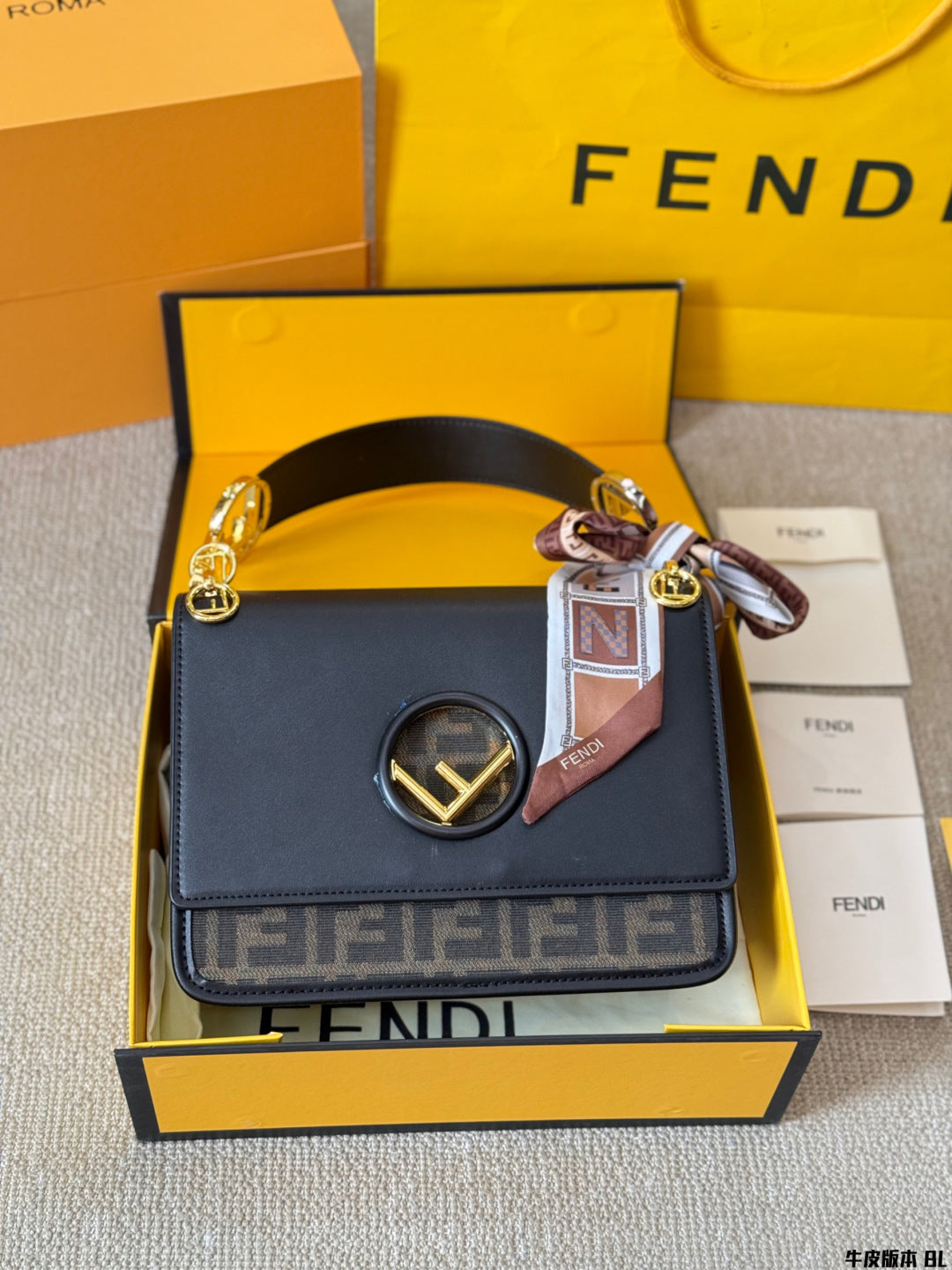 Fen new arrival KANI bag size: 25*20 cm