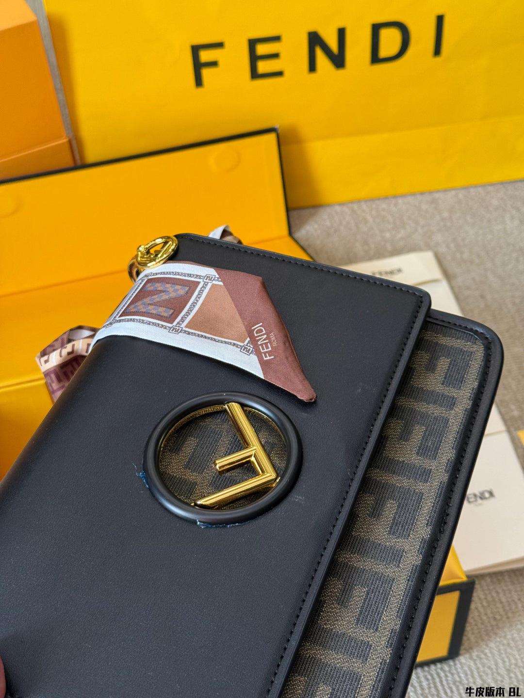 Fen new arrival KANI bag size: 25*20 cm