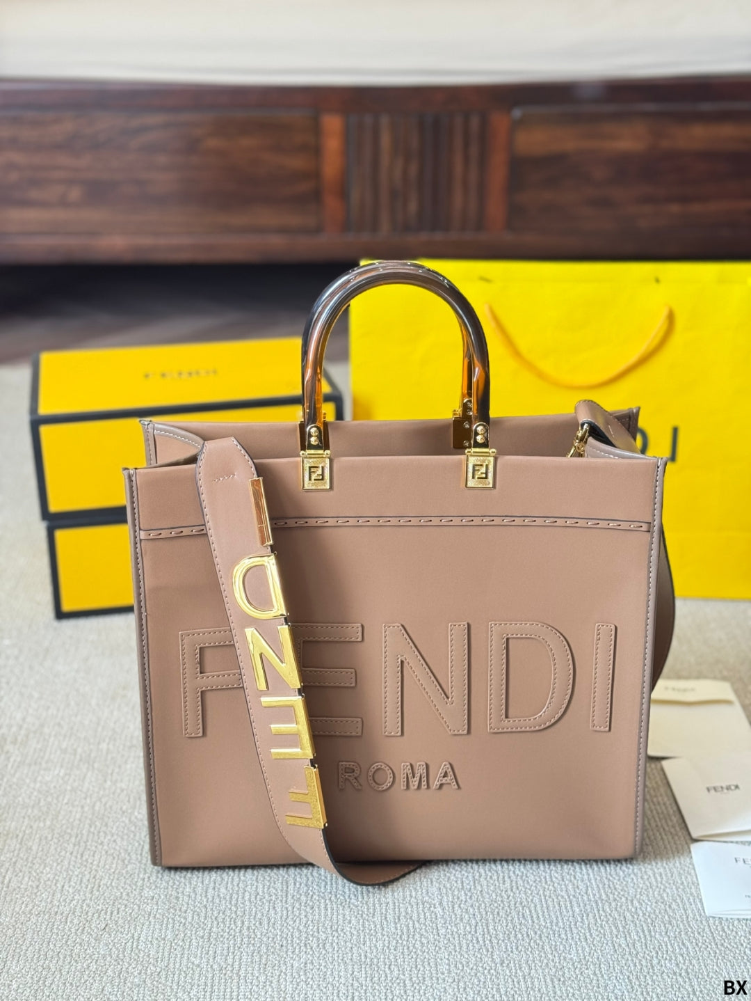 Fen new arrival peekabo tote bag size；35*30 cm