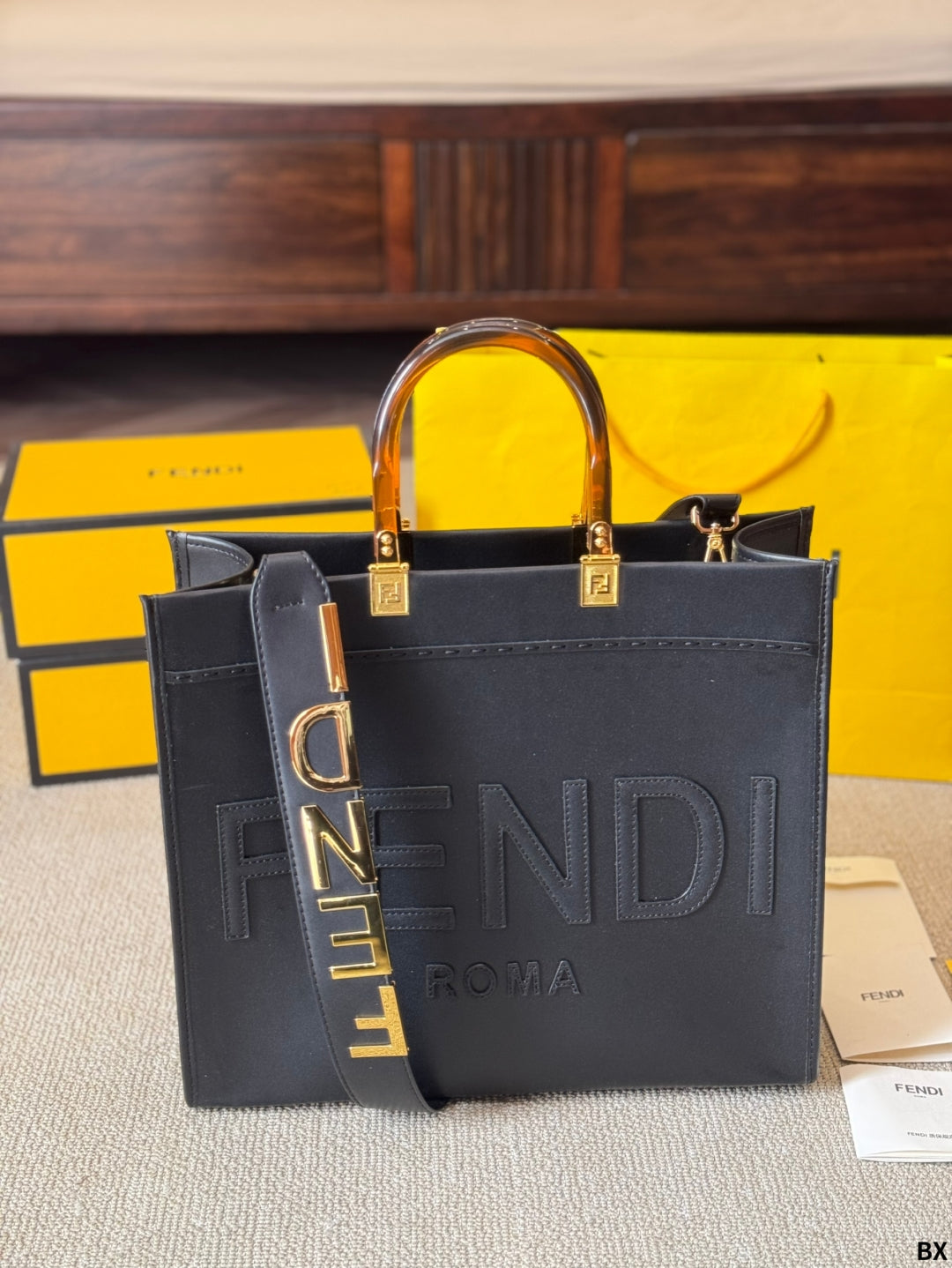 Fen new arrival peekabo tote bag size；35*30 cm