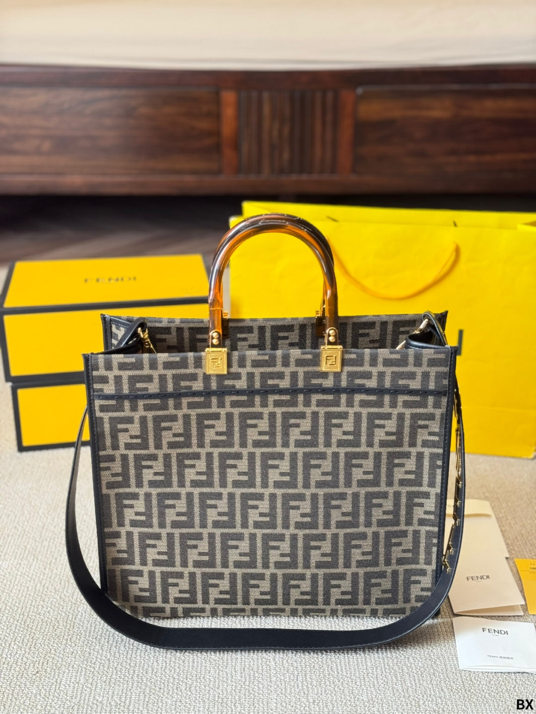 Fen new arrival peekabo tote bag size；35*30 cm