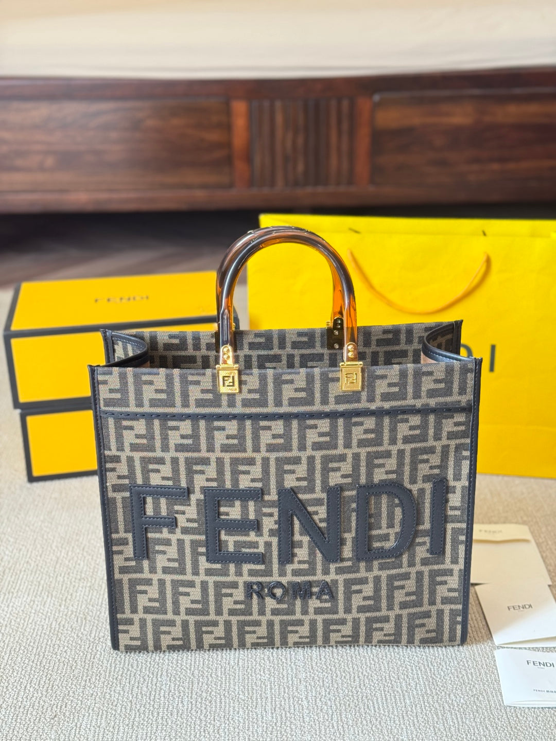 Fen new arrival peekabo tote bag size；35*30 cm