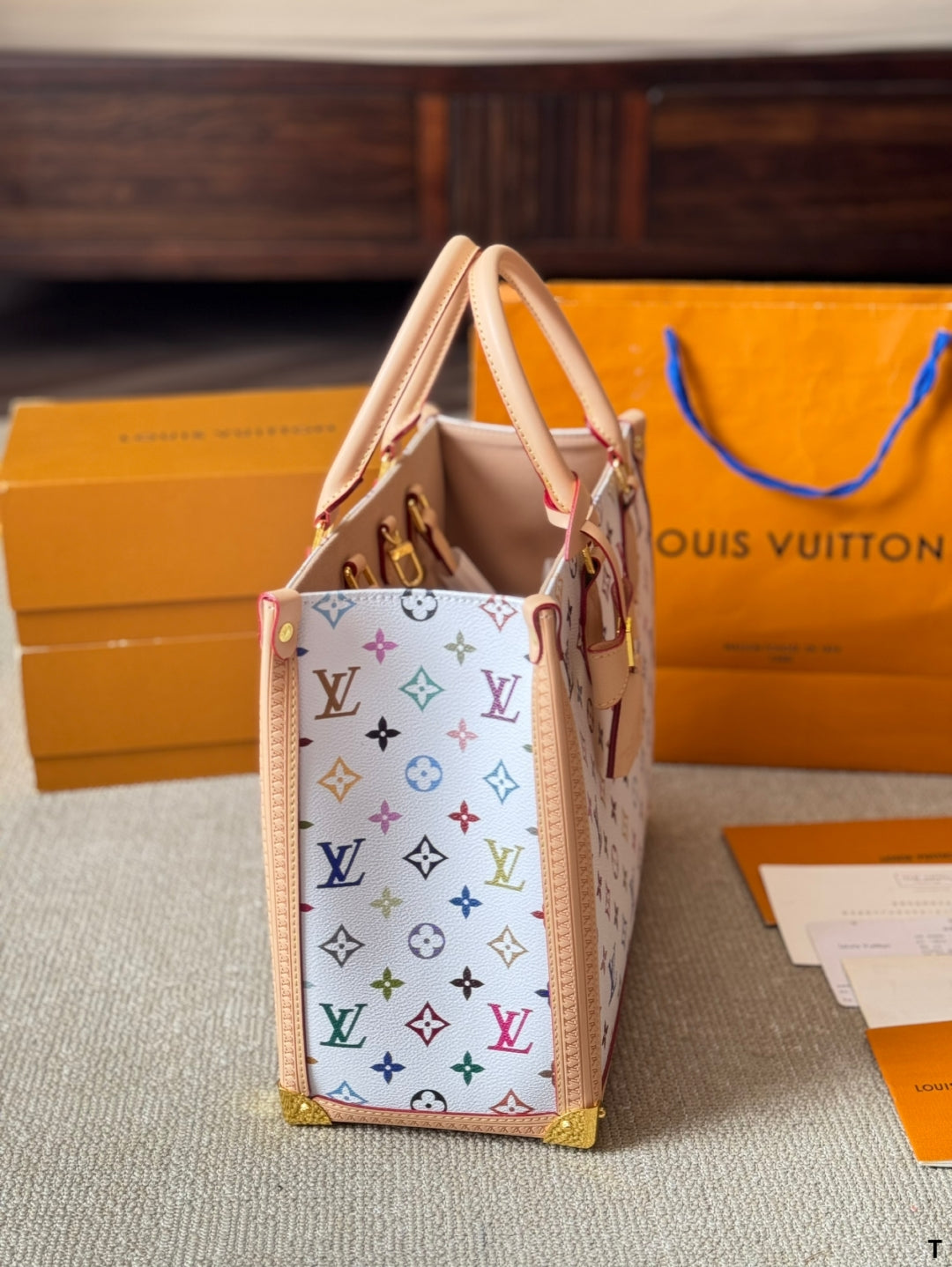 Louis new arrival 25 onthego tote bag size:35*30 cm