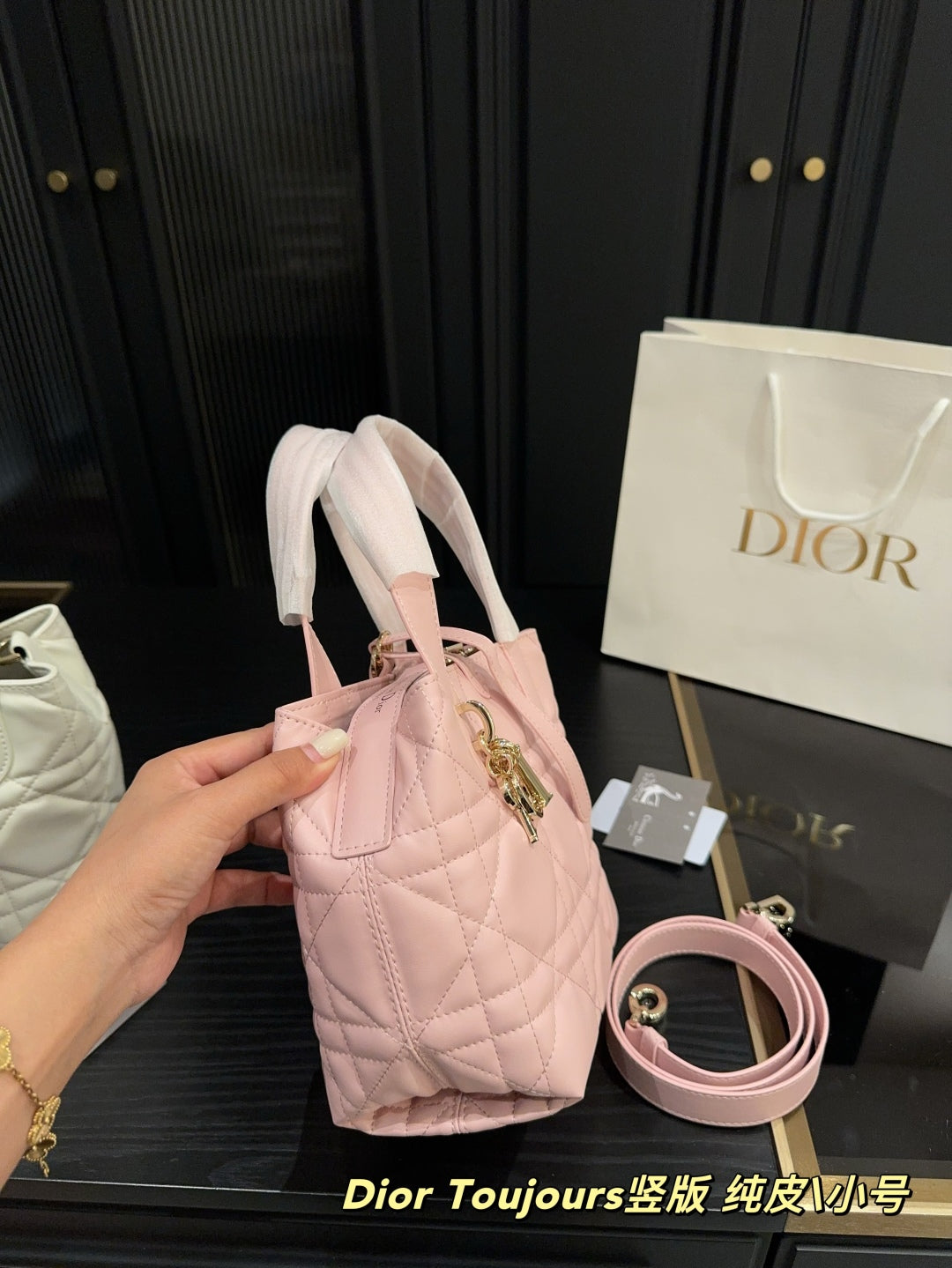 D new arrival Toujours bag size: 17*18cm