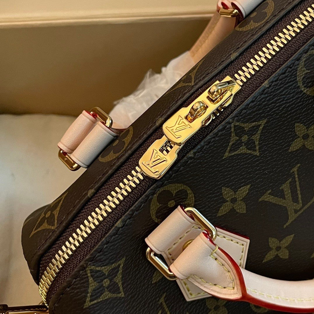 Louis Vuitton Speed 20 Monogram Handbag, 20.5*13.5*12 CM