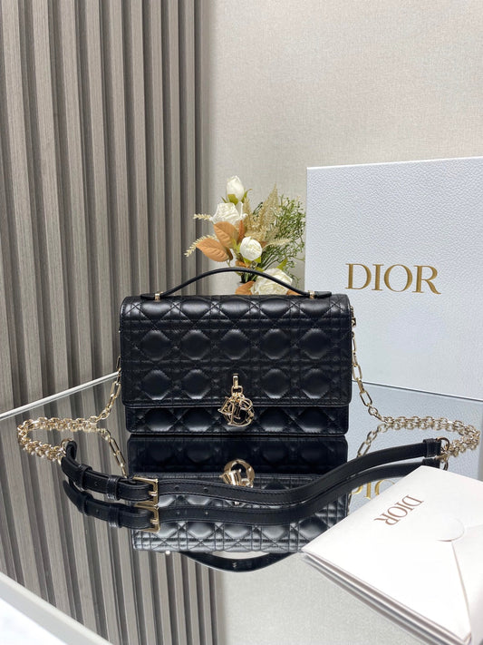 Miss Dior Lady Medium Black Purse Bag M0605, 24 x 14 x 7.5 CM