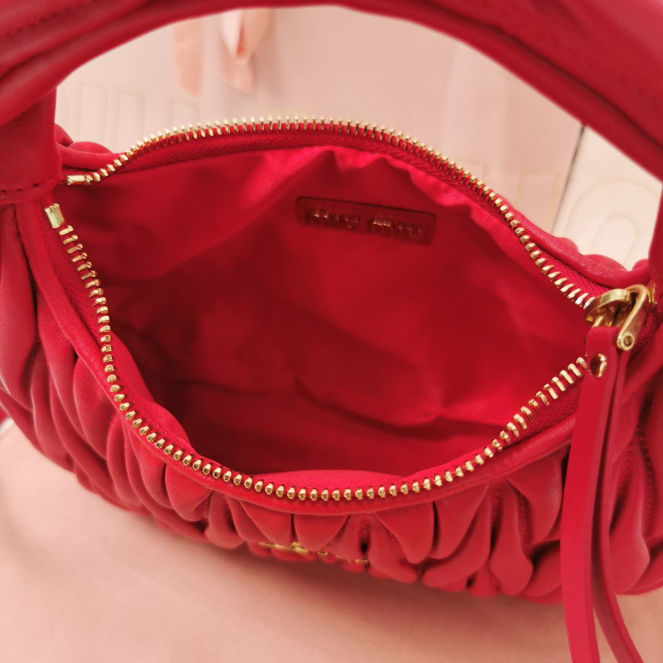 MiuMiu Wander Matelasse Handbag Purse 5BC125 Red, 20 X 17 X 6 CM