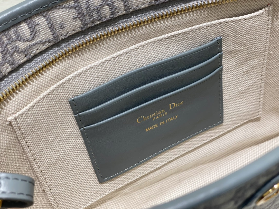 Dior Montaigne pouch Bag Grey 26×19.5×7cm