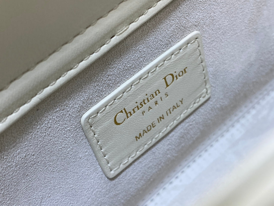 Christian Dior LADY DIOR 2024 Butterfly Crossbody Bag white 26cm