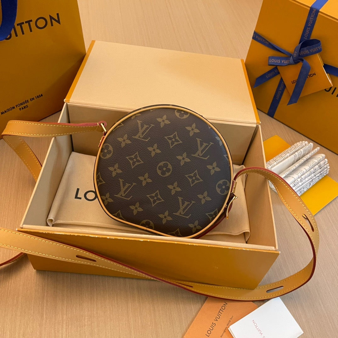 Louis Vuitton Boite Chapeau Souple Bag 17x18x7cm