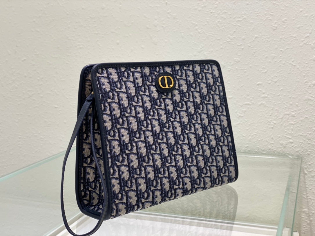 Dior Montaigne pouch Bag 26×19.5×7cm