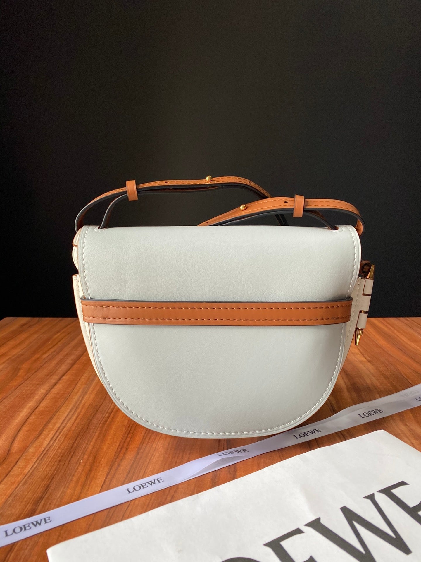 LOEWE Gate Crossbody Bag White, 20*19*11.5cm