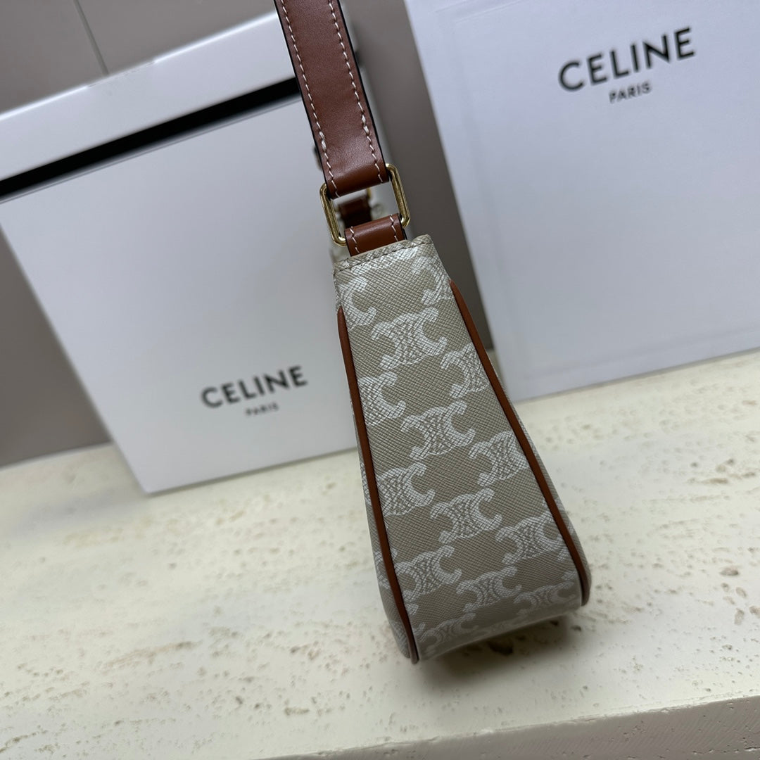 Celine AvaTriomphe Handbag, 23 X 14 X 7 CM