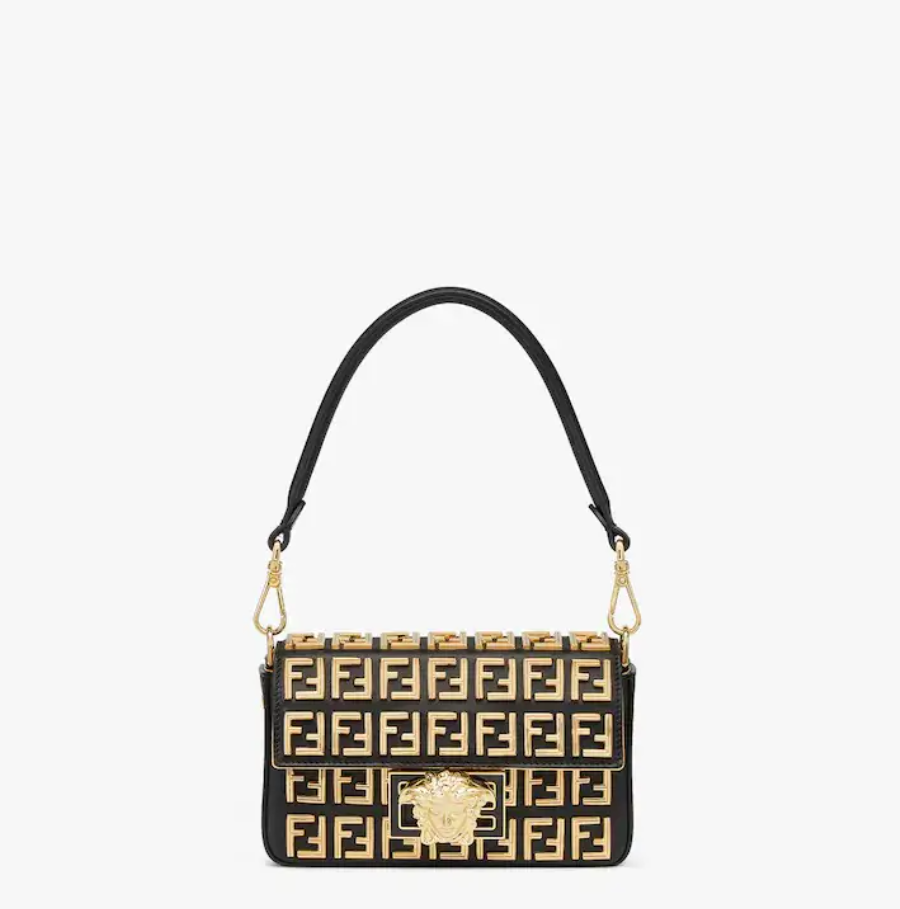 Brooch mini baguette �C Fendace Black leather bag with gold FF motif