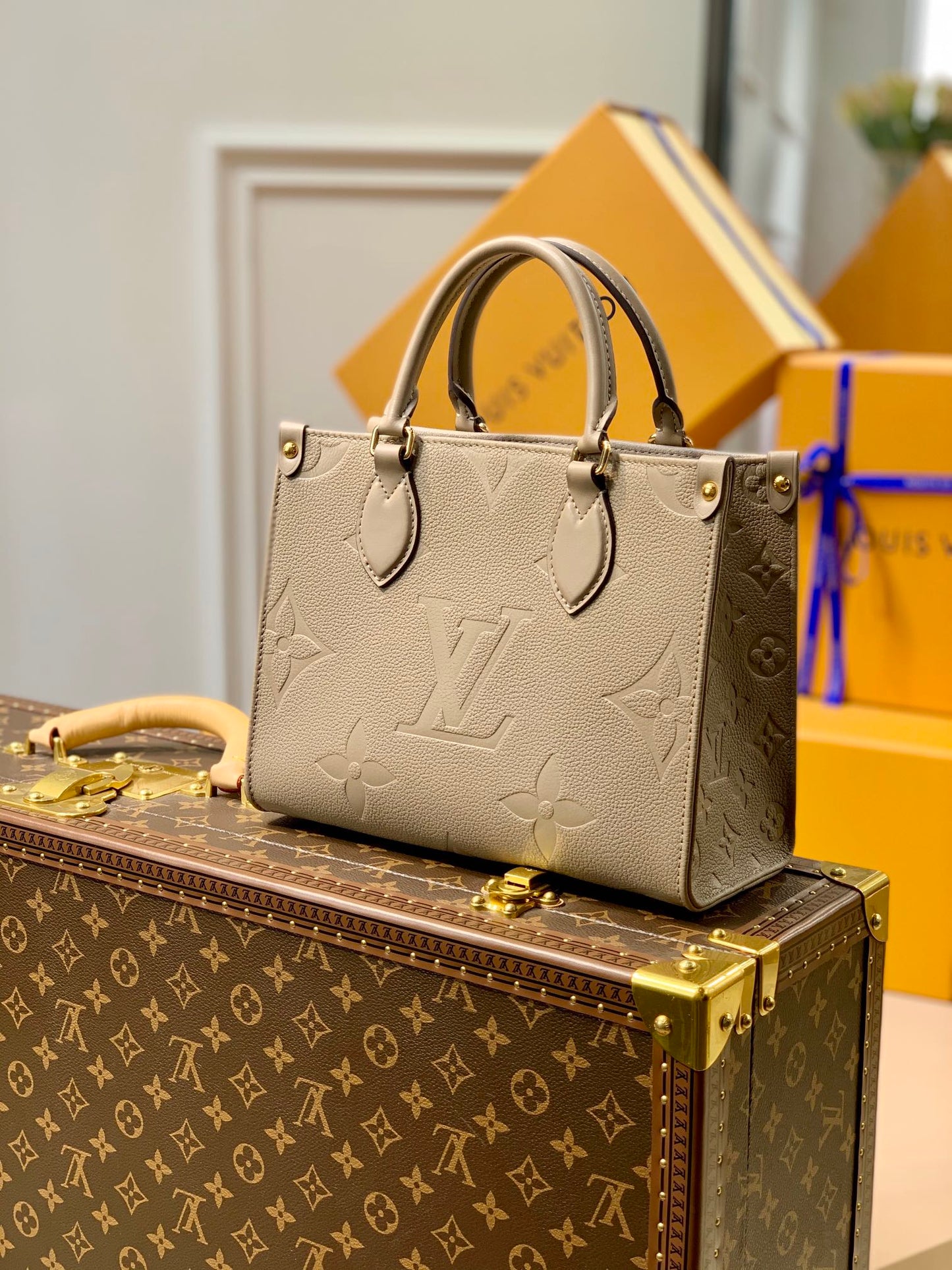 Louis Vuitton On The Go 25 см M45660