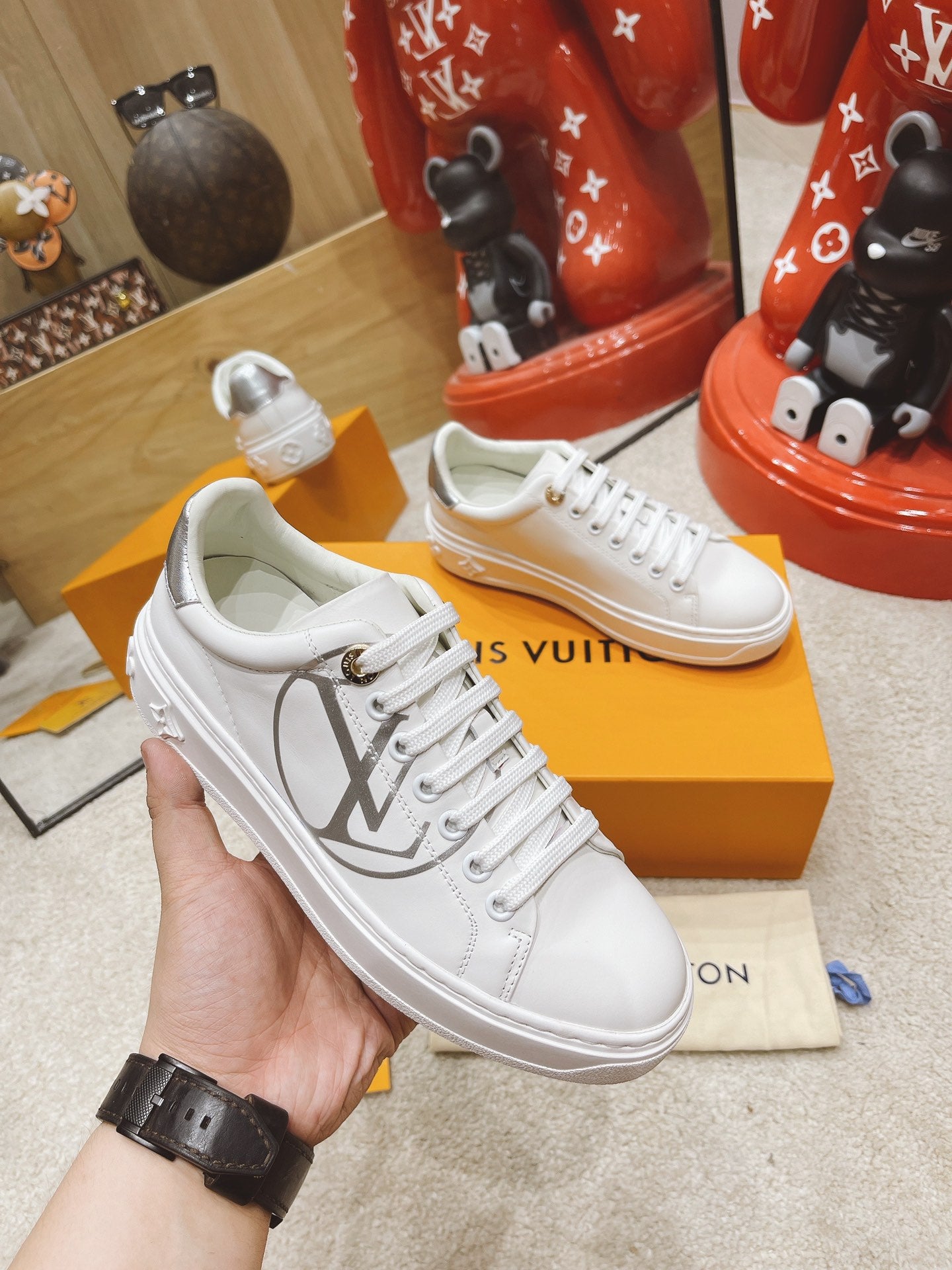 Louis new arrival Time Out women sneakers 03