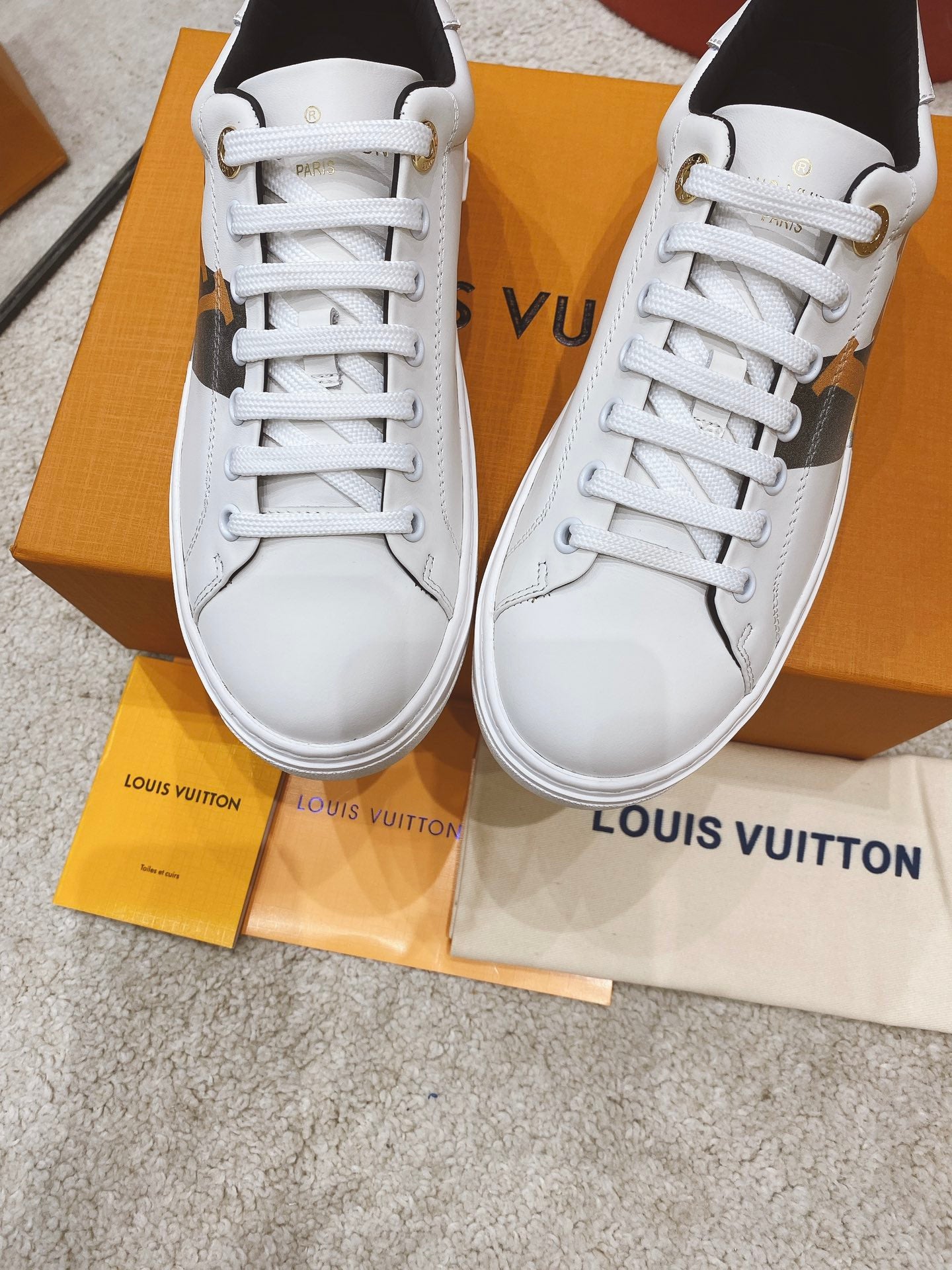 Louis new arrival Time Out women sneakers 03