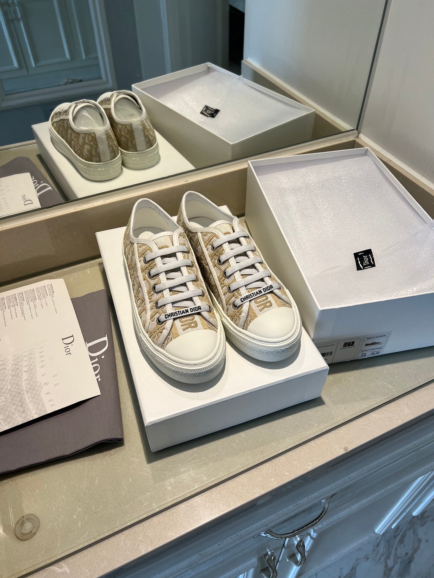 D new arrival women sneakers 02