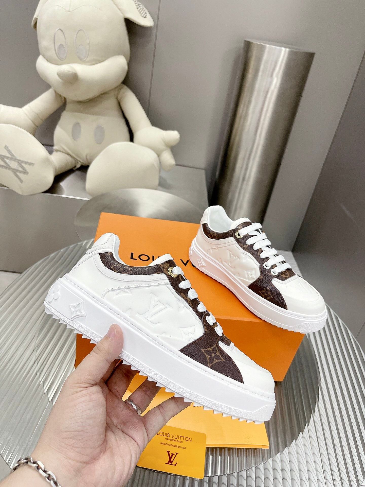 L women Time Out 3D Monogram sneakers