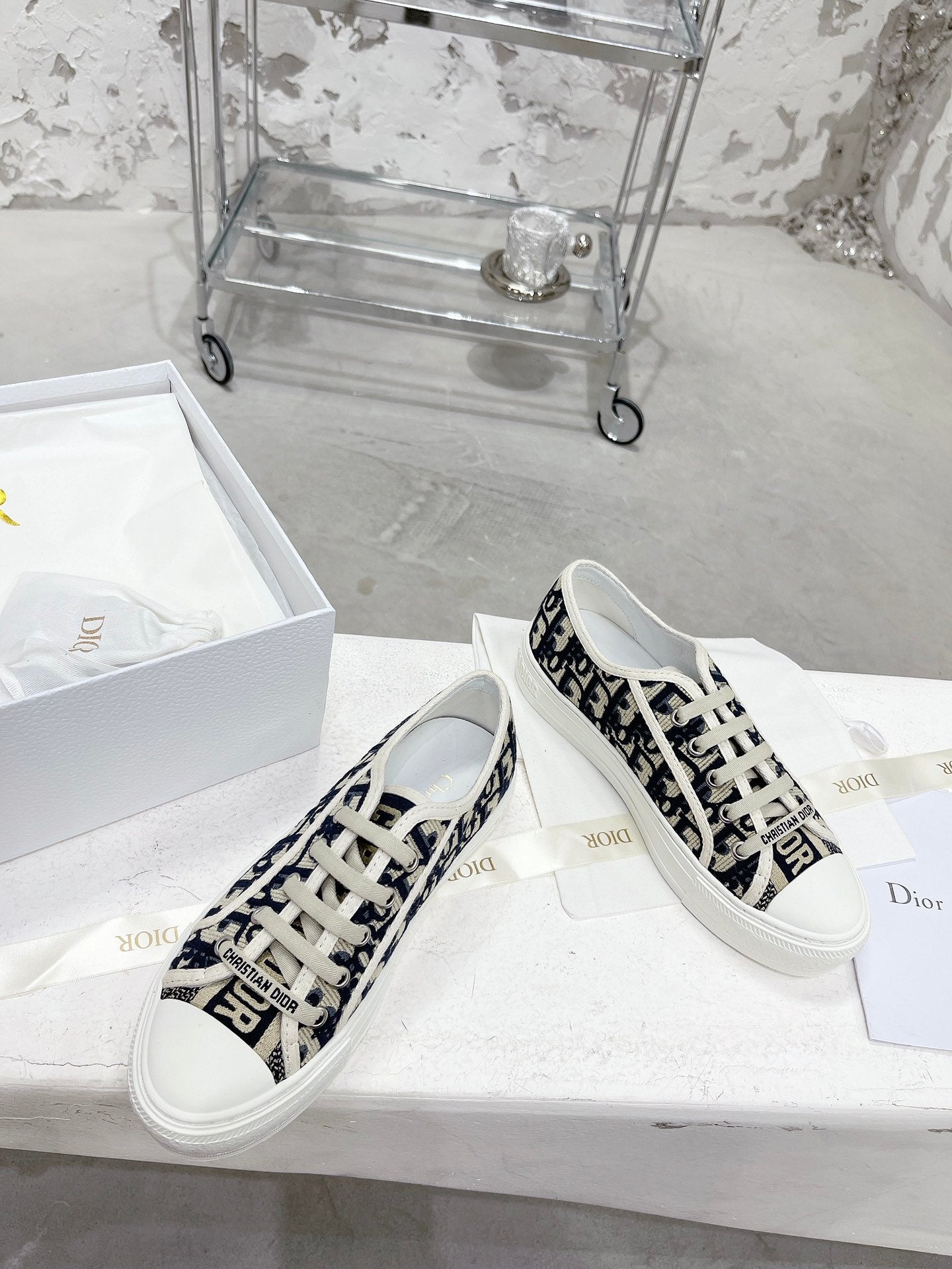 D new arrival women sneakers 02