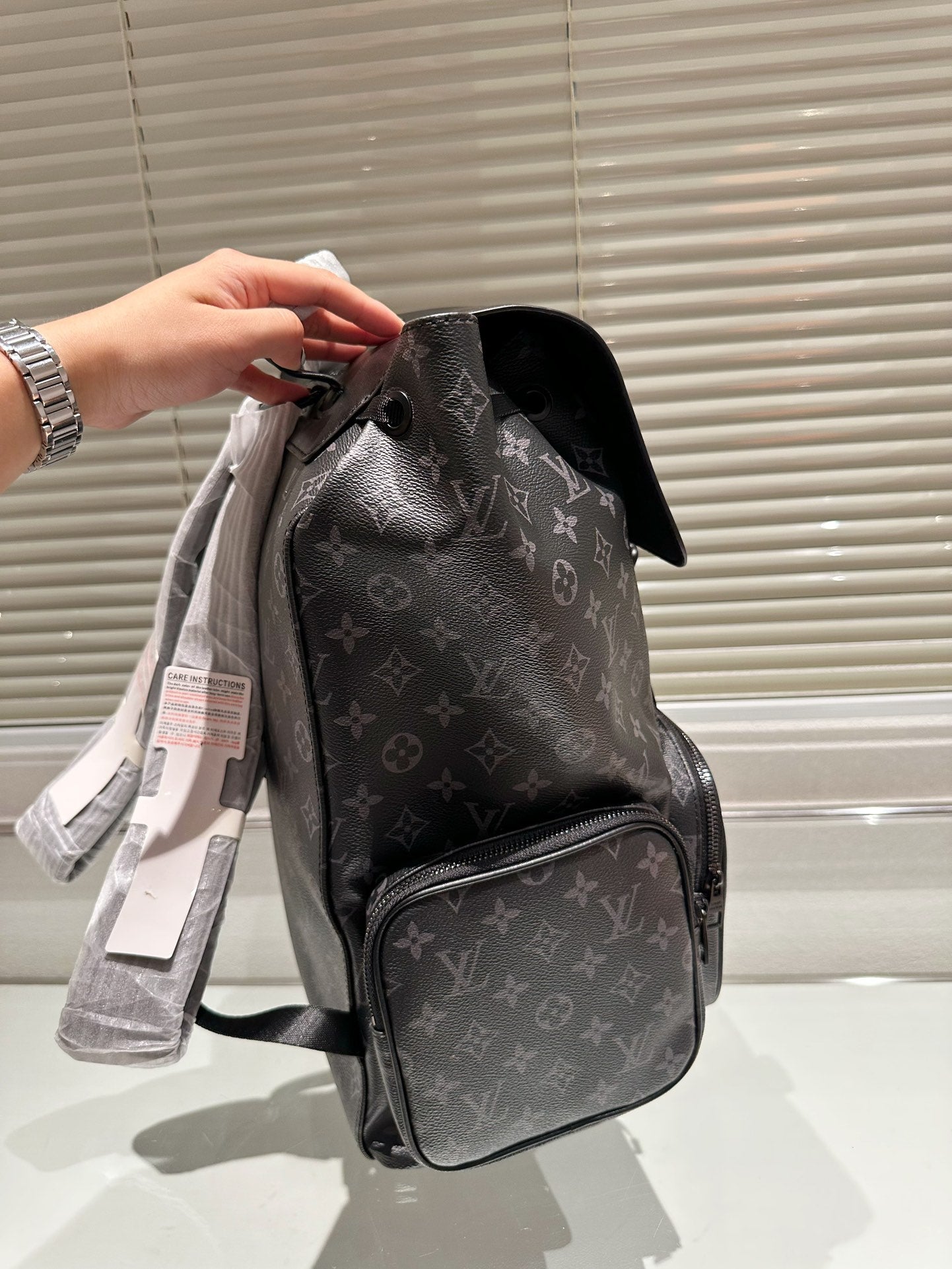 Louis Petite Malle Monogram backpack bag size : 37*45 cm