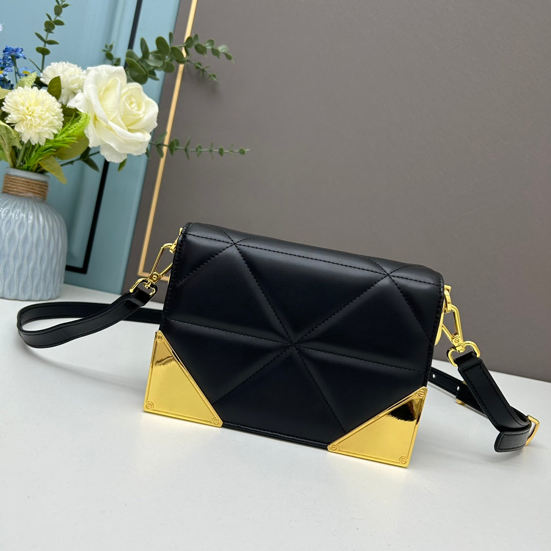 Pra new arrival bag size : 20*14*8CM