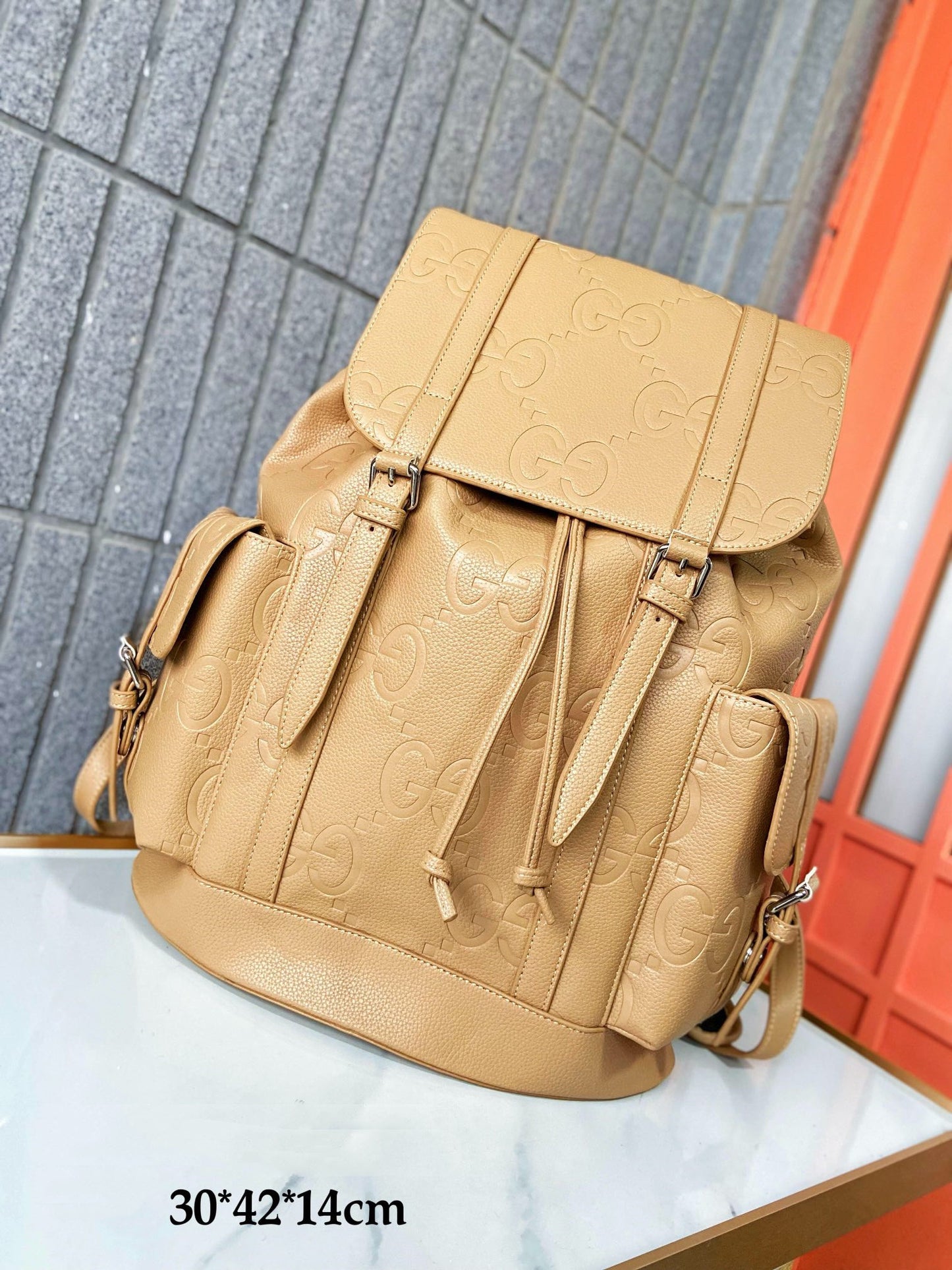 GG new arrival backpack bag size : 32 x 42 cm