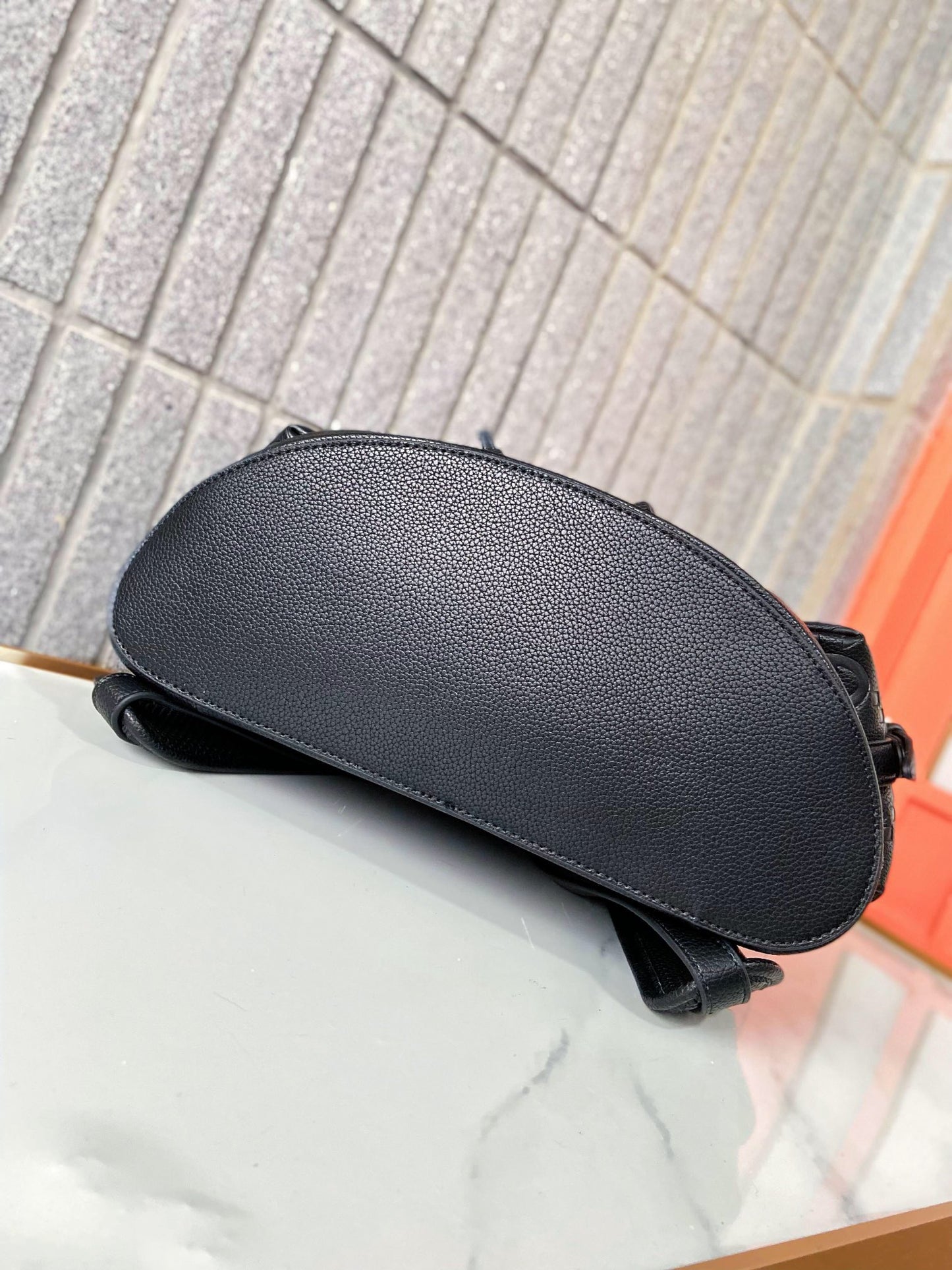 GG new arrival backpack bag size : 32 x 42 cm