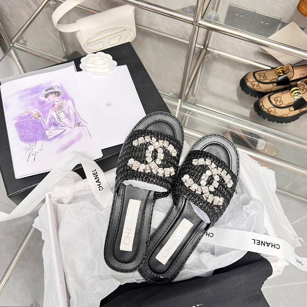 CC new arrival women slippers 001
