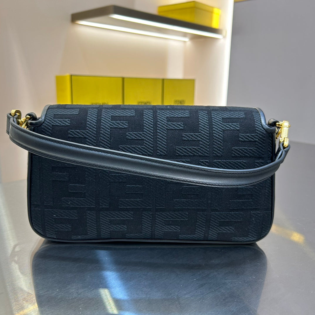 FEN Baguette bag size: 28/6.5/13.5cm