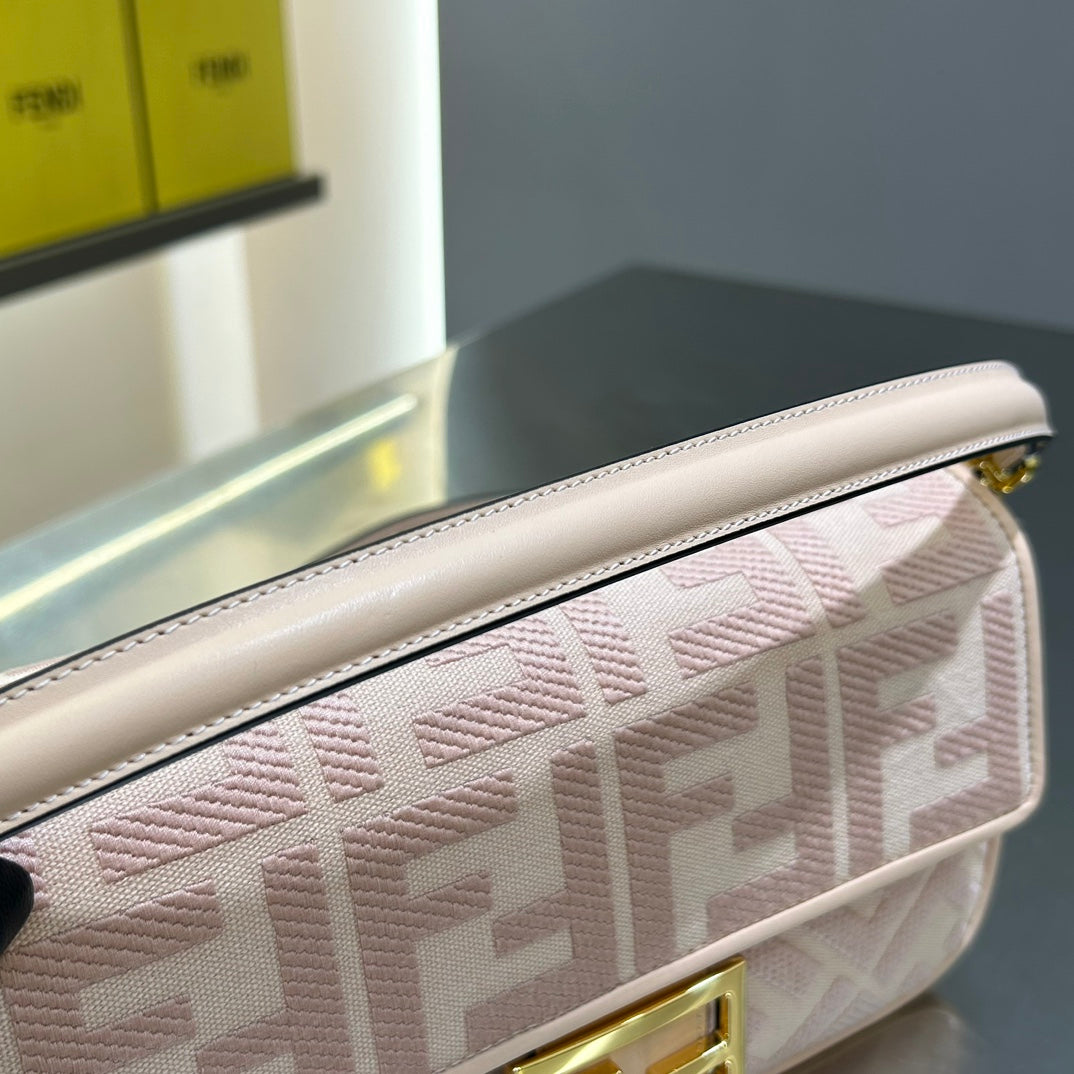 FEN Baguette bag size: 28/6.5/13.5cm