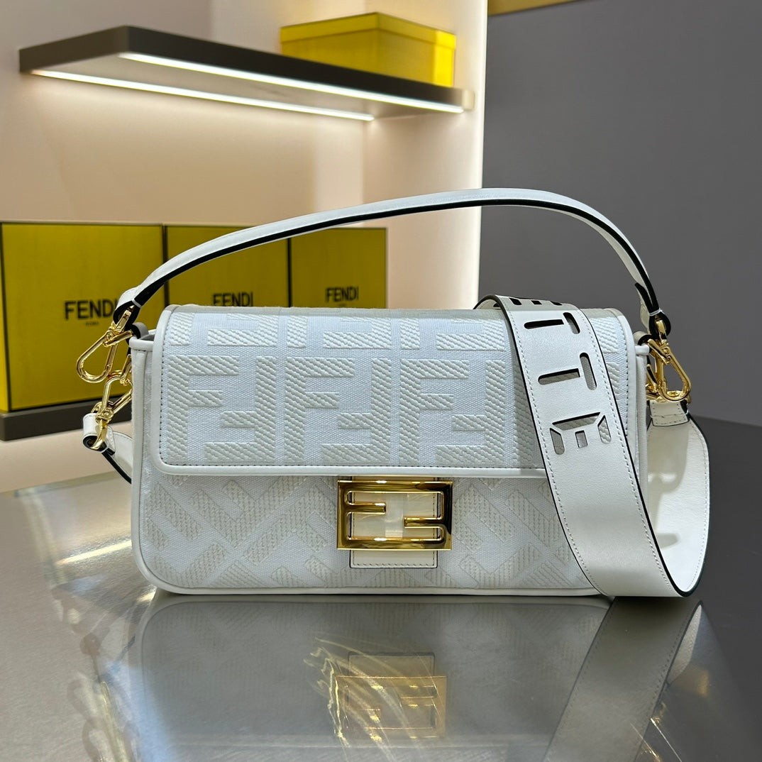 FEN Baguette bag size: 28/6.5/13.5cm