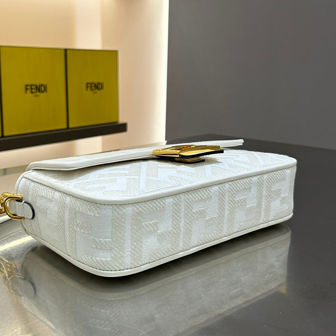 FEN Baguette bag size: 28/6.5/13.5cm