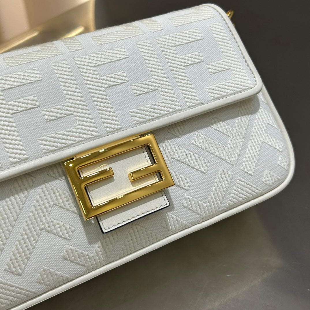 FEN Baguette bag size: 28/6.5/13.5cm