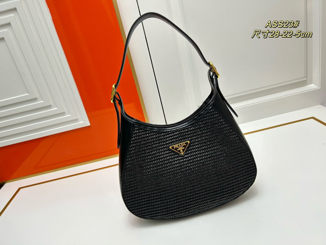 Pra new arrival women bag size : 28-22-5cm